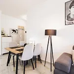 Terraces Exclusive 아파트